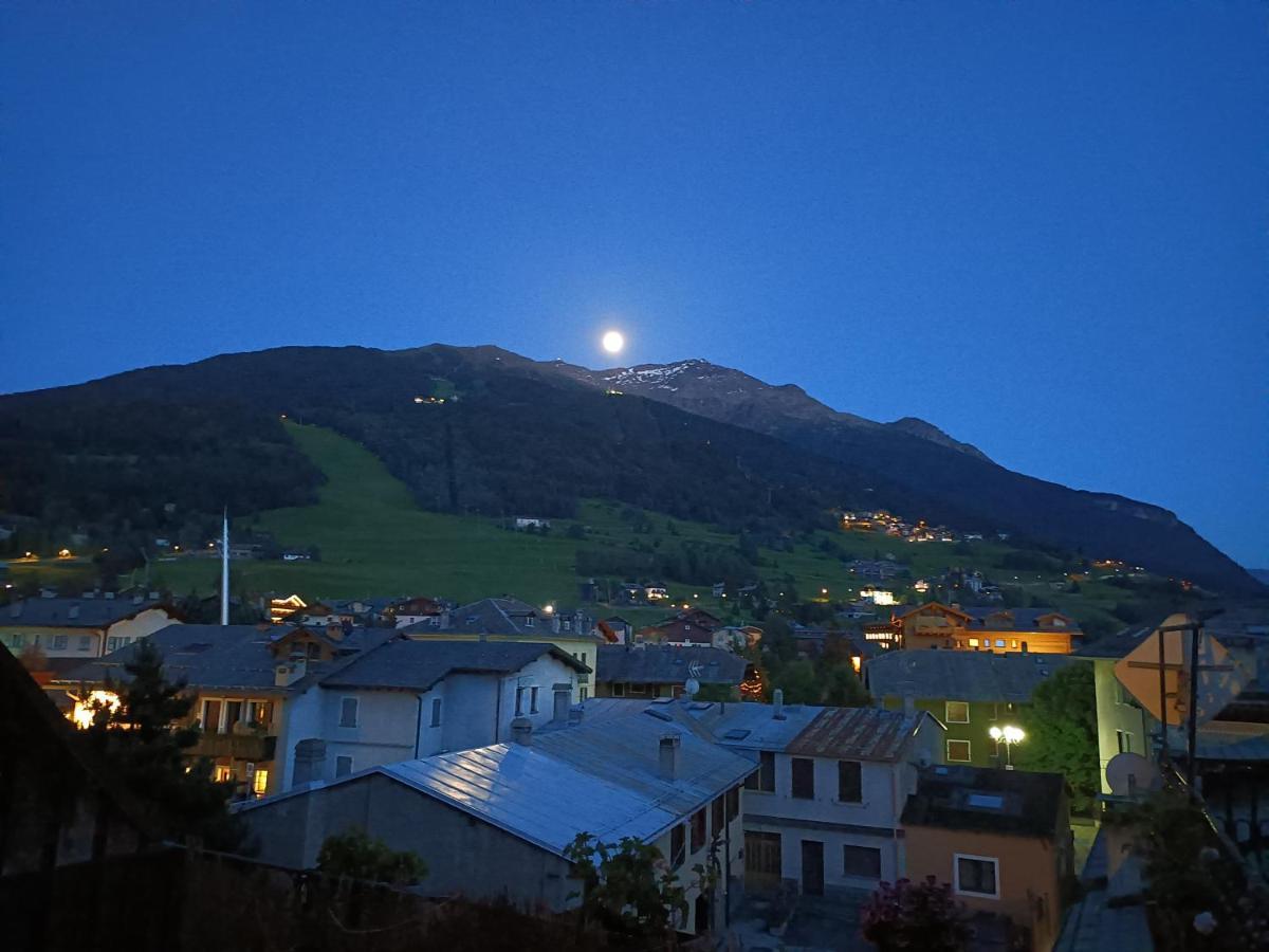 Hotel Gufo Bormio Exteriör bild