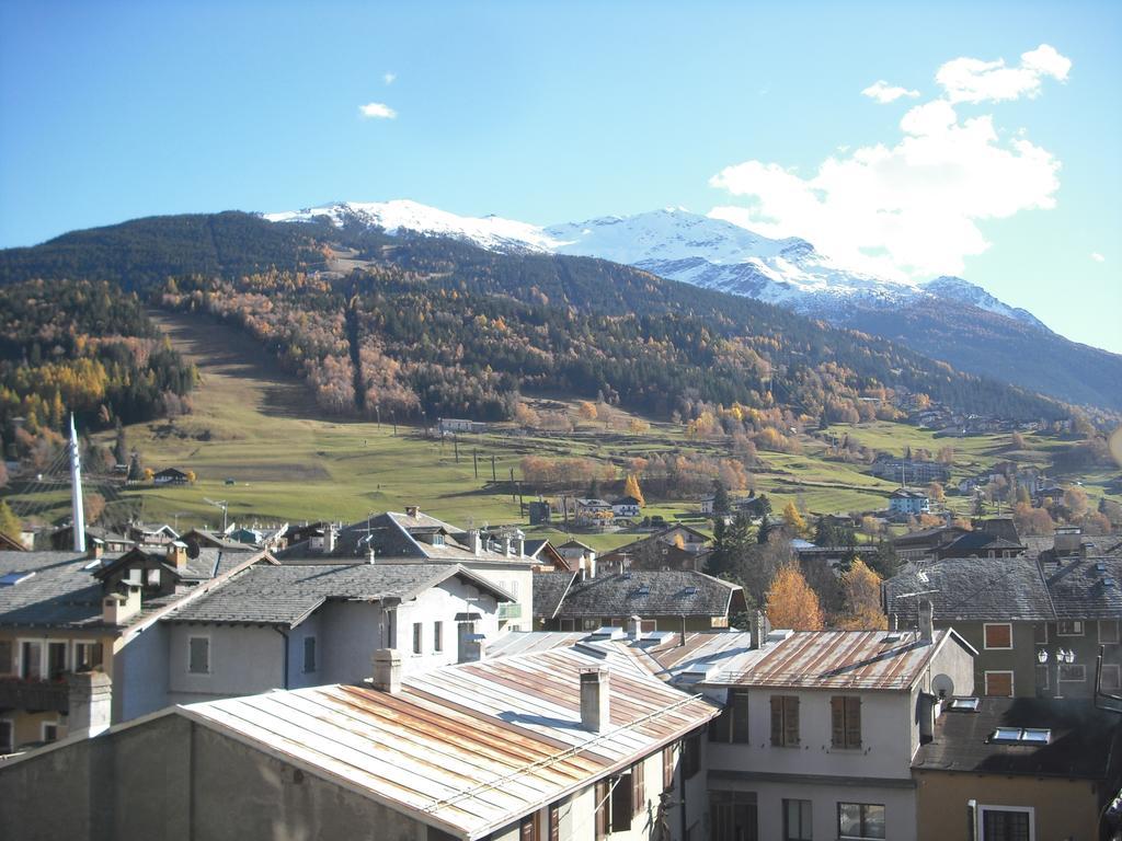 Hotel Gufo Bormio Exteriör bild