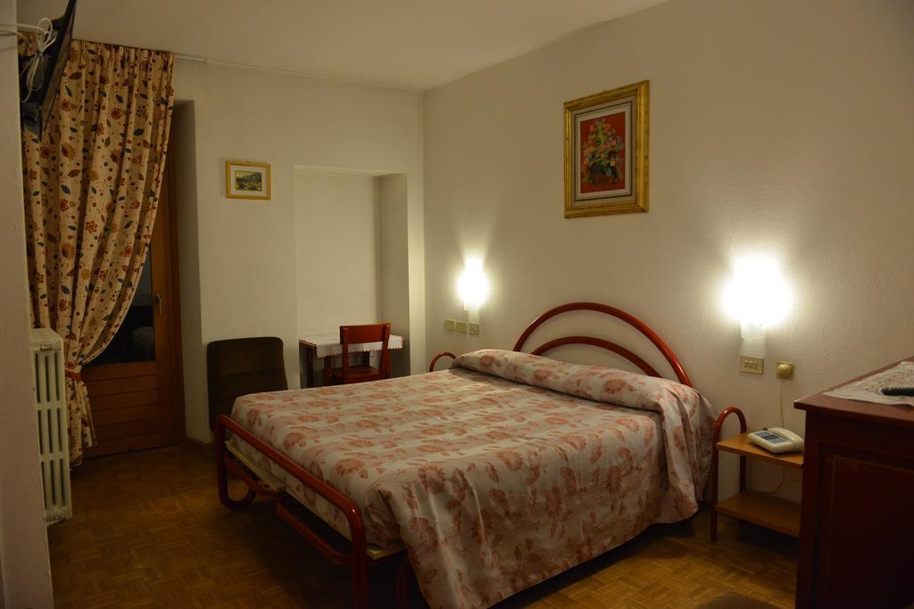 Hotel Gufo Bormio Exteriör bild